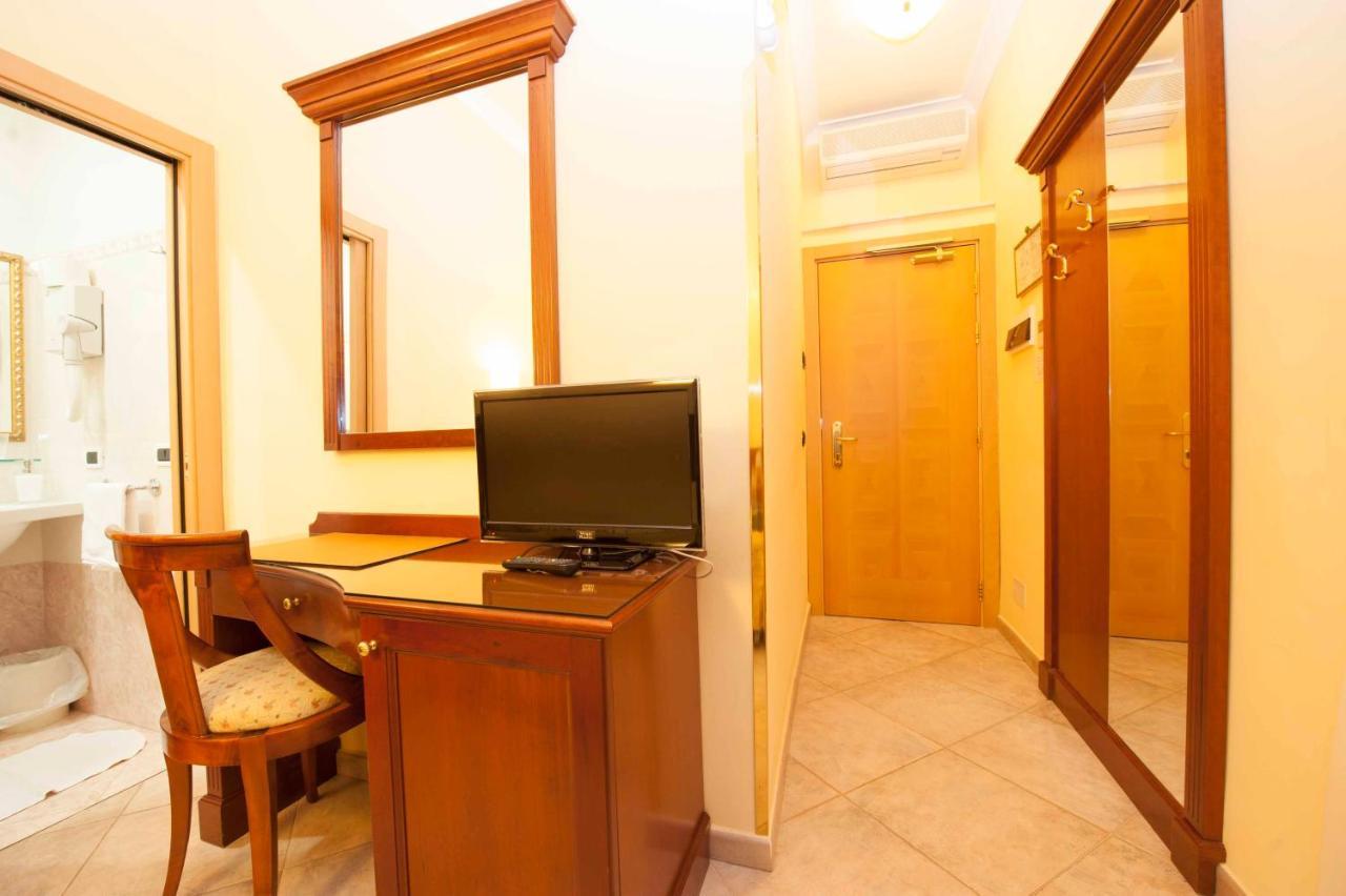 Hotel Astigiana & Appartamenti วาราซเซ ภายนอก รูปภาพ
