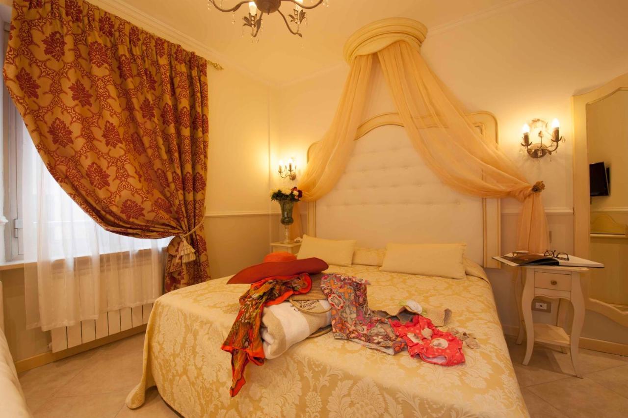 Hotel Astigiana & Appartamenti วาราซเซ ภายนอก รูปภาพ