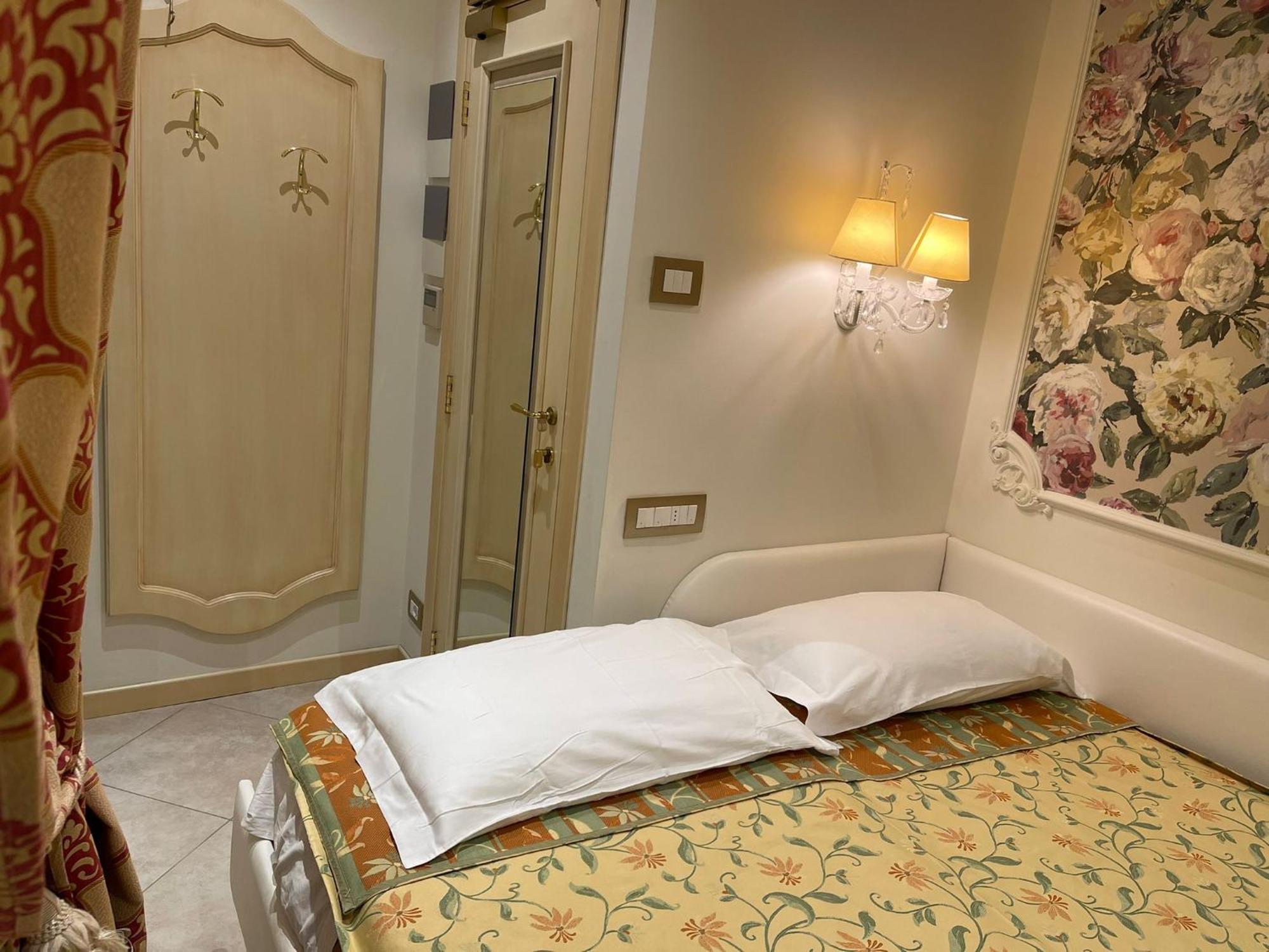 Hotel Astigiana & Appartamenti วาราซเซ ภายนอก รูปภาพ