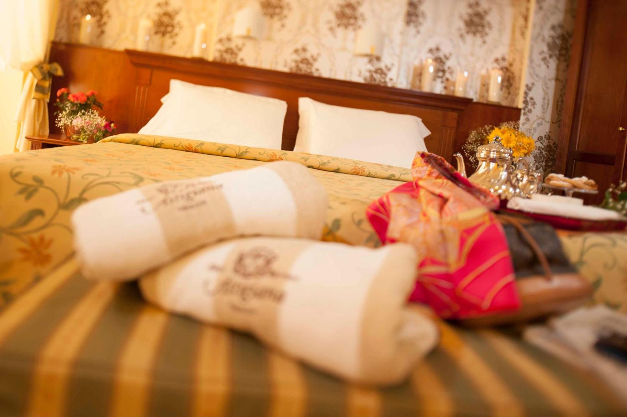 Hotel Astigiana & Appartamenti วาราซเซ ห้อง รูปภาพ