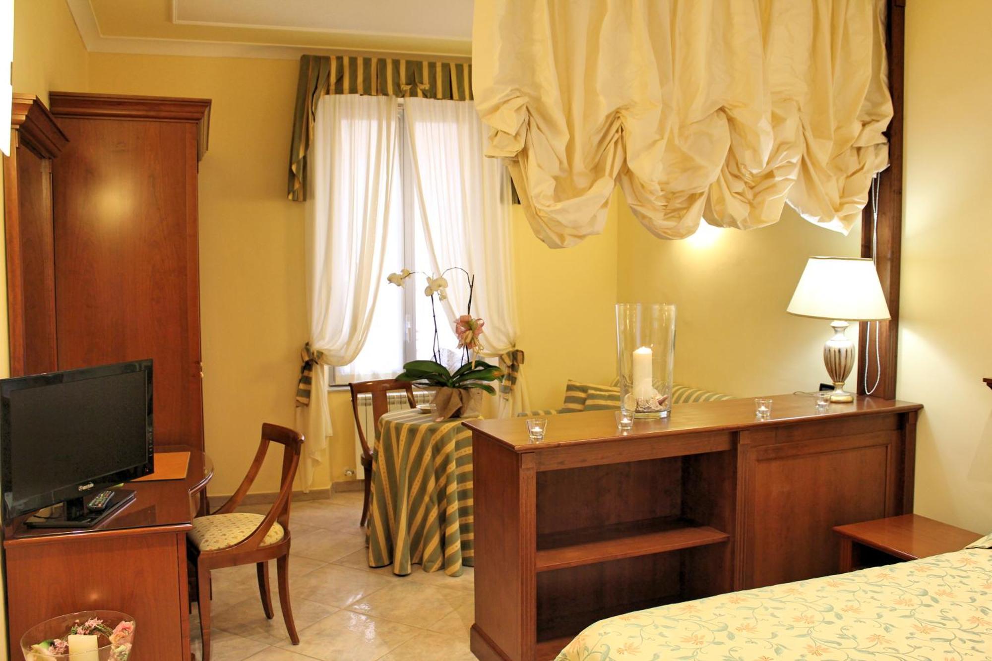 Hotel Astigiana & Appartamenti วาราซเซ ห้อง รูปภาพ