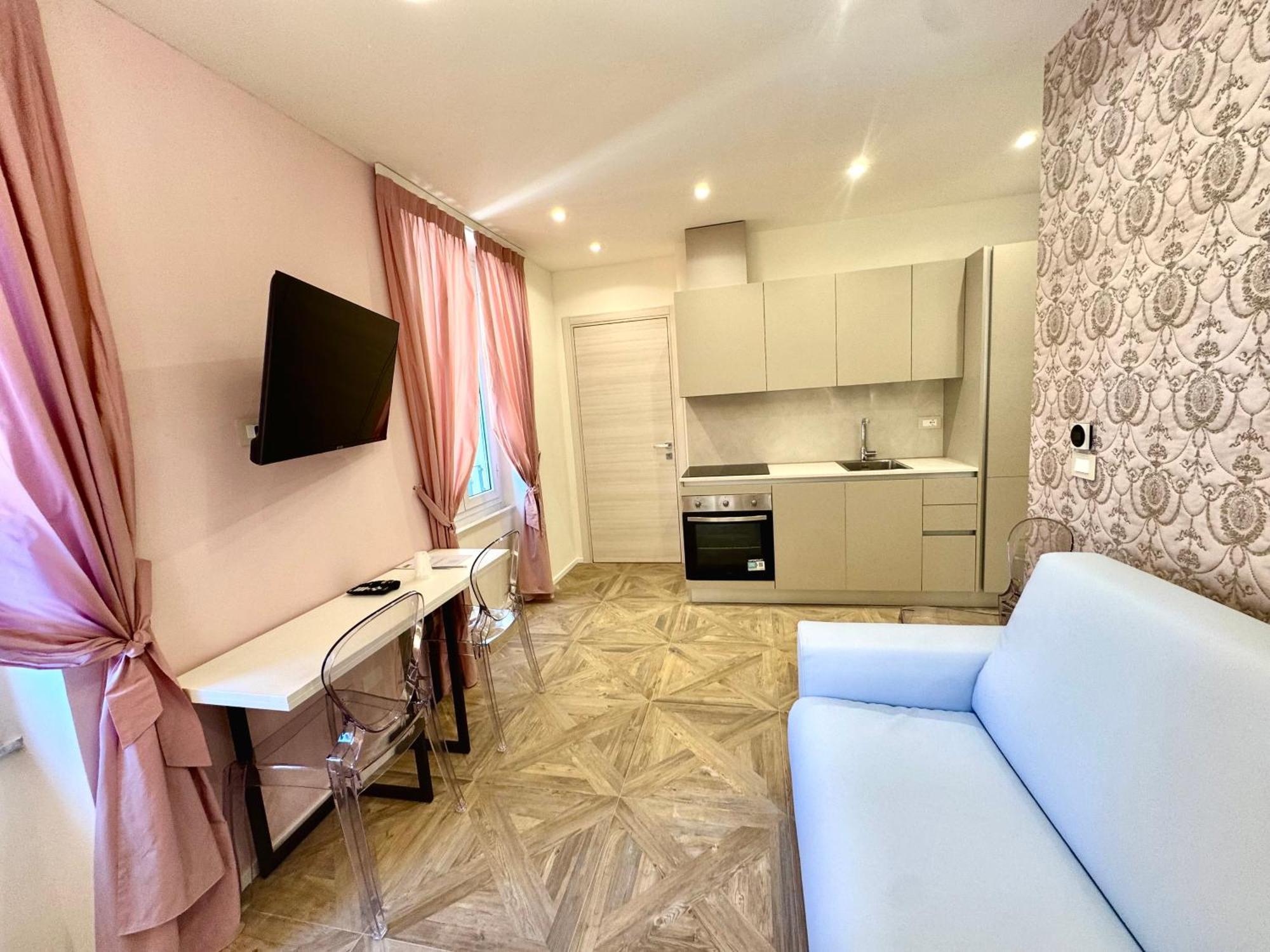 Hotel Astigiana & Appartamenti วาราซเซ ภายนอก รูปภาพ