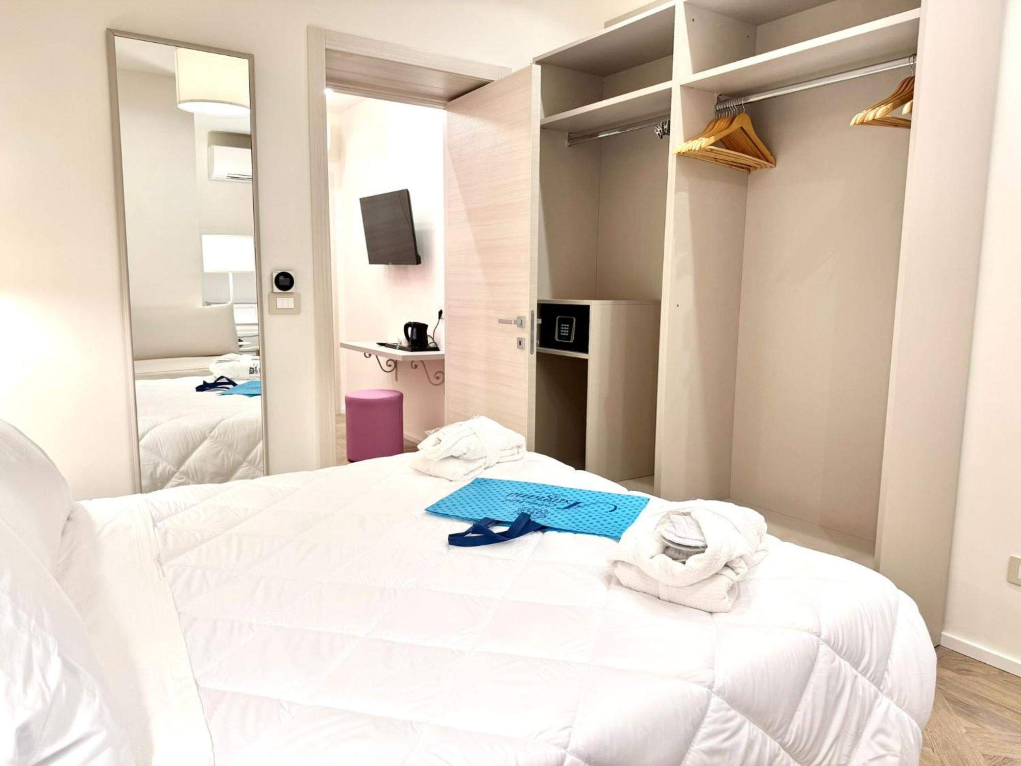 Hotel Astigiana & Appartamenti วาราซเซ ภายนอก รูปภาพ